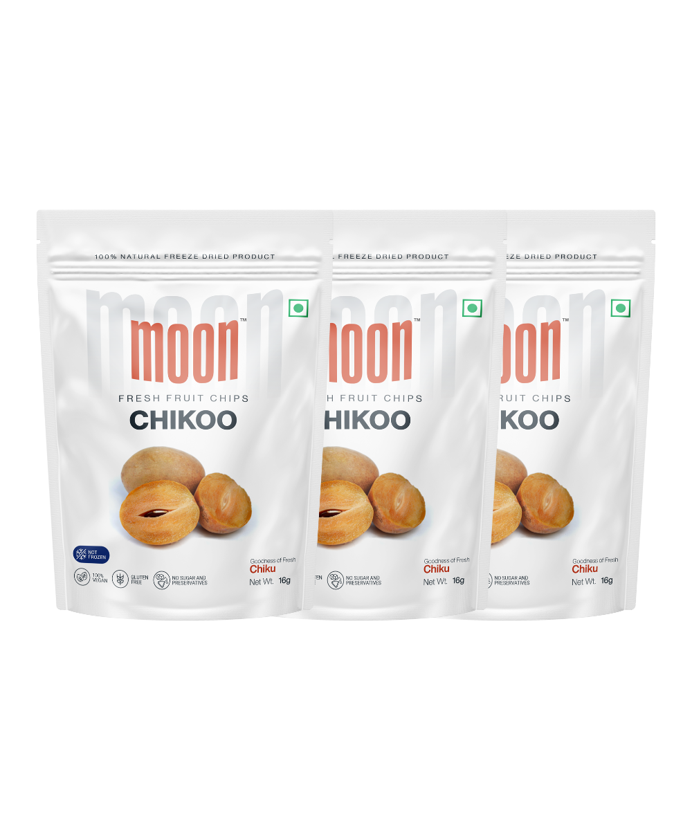 Three packages of MOONFREEZE FOODS PRIVATE LIMITED freeze-dried Chikoo chips, apricot flavor, displayed in a row.